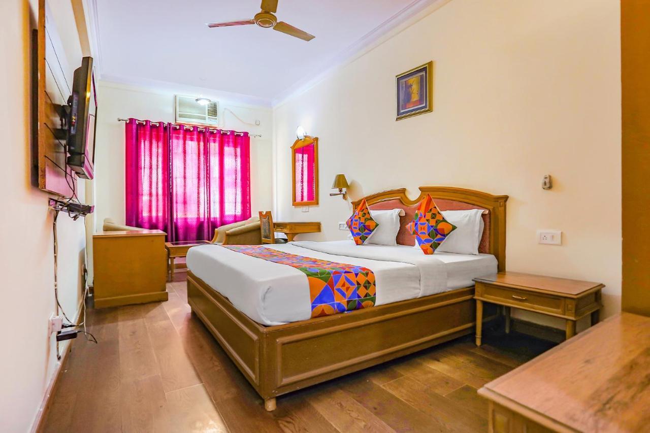 Fabhotel Altus Gurgaon Bagian luar foto