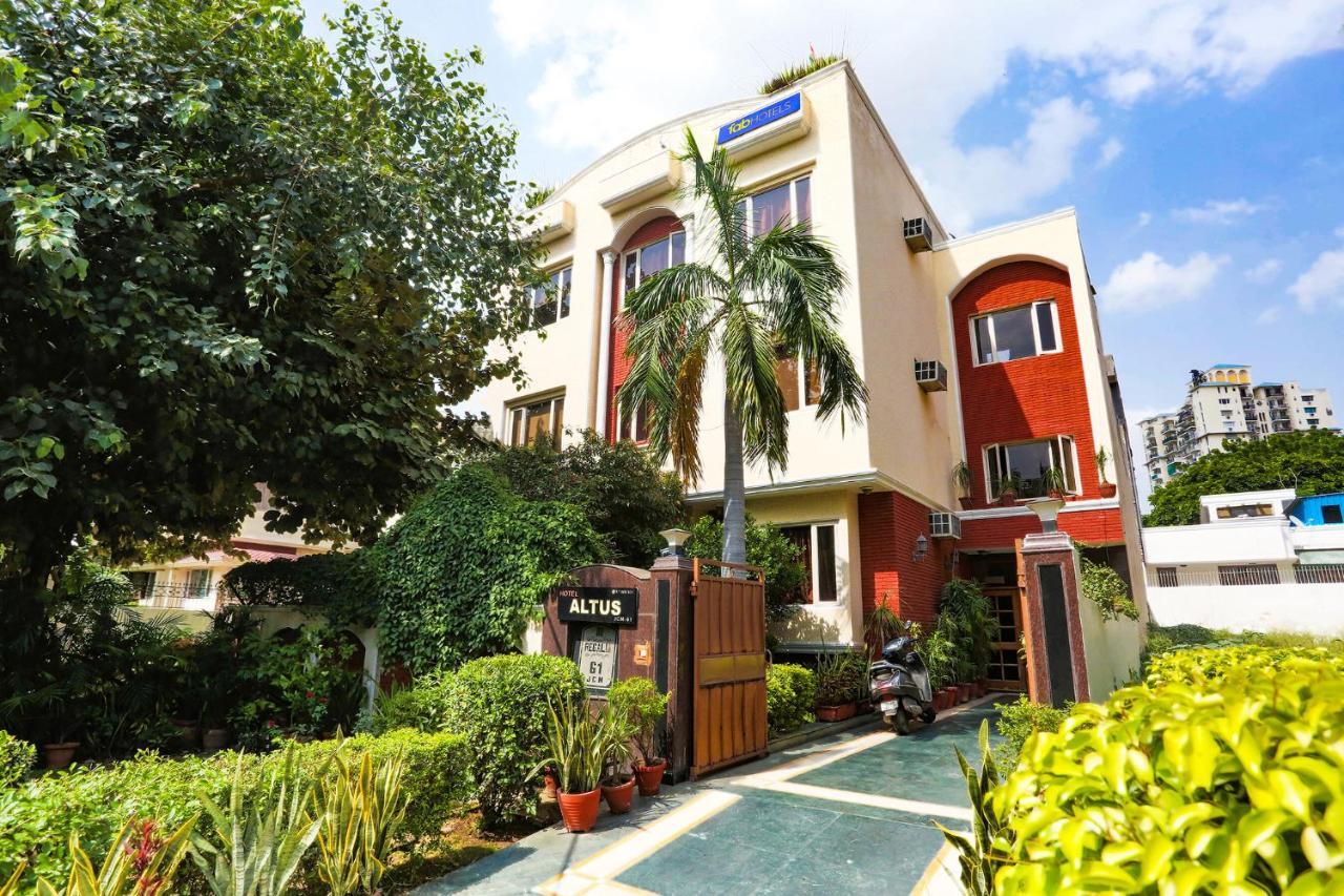 Fabhotel Altus Gurgaon Bagian luar foto