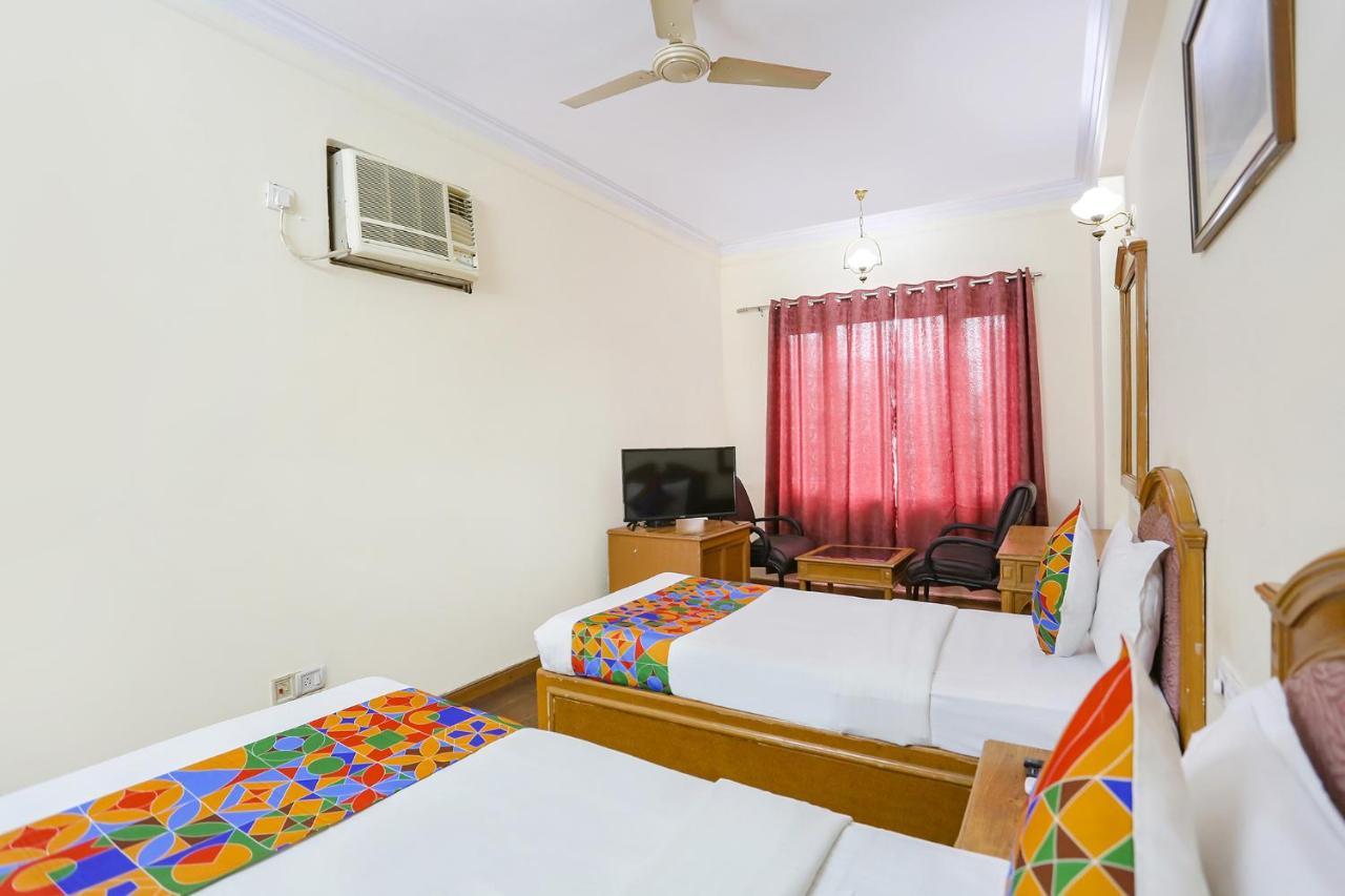 Fabhotel Altus Gurgaon Bagian luar foto