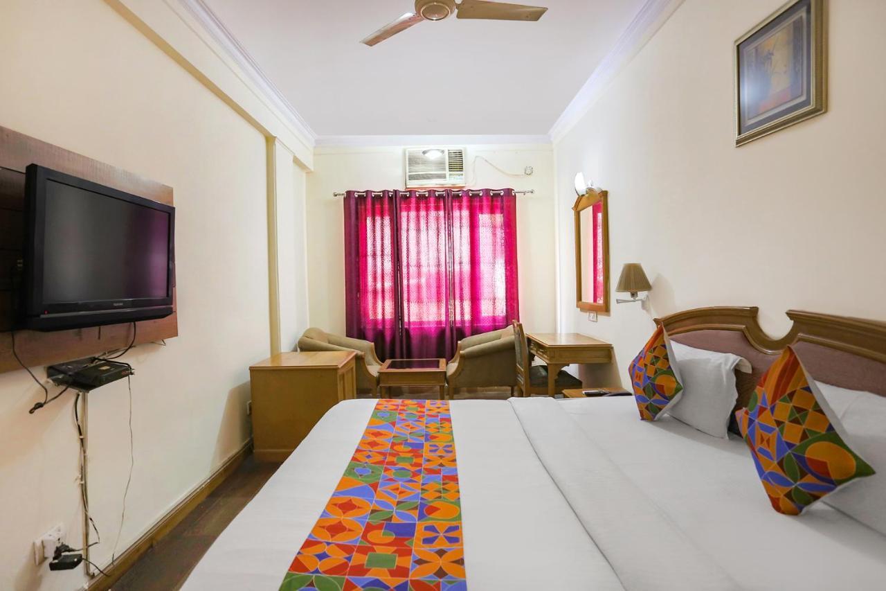 Fabhotel Altus Gurgaon Bagian luar foto